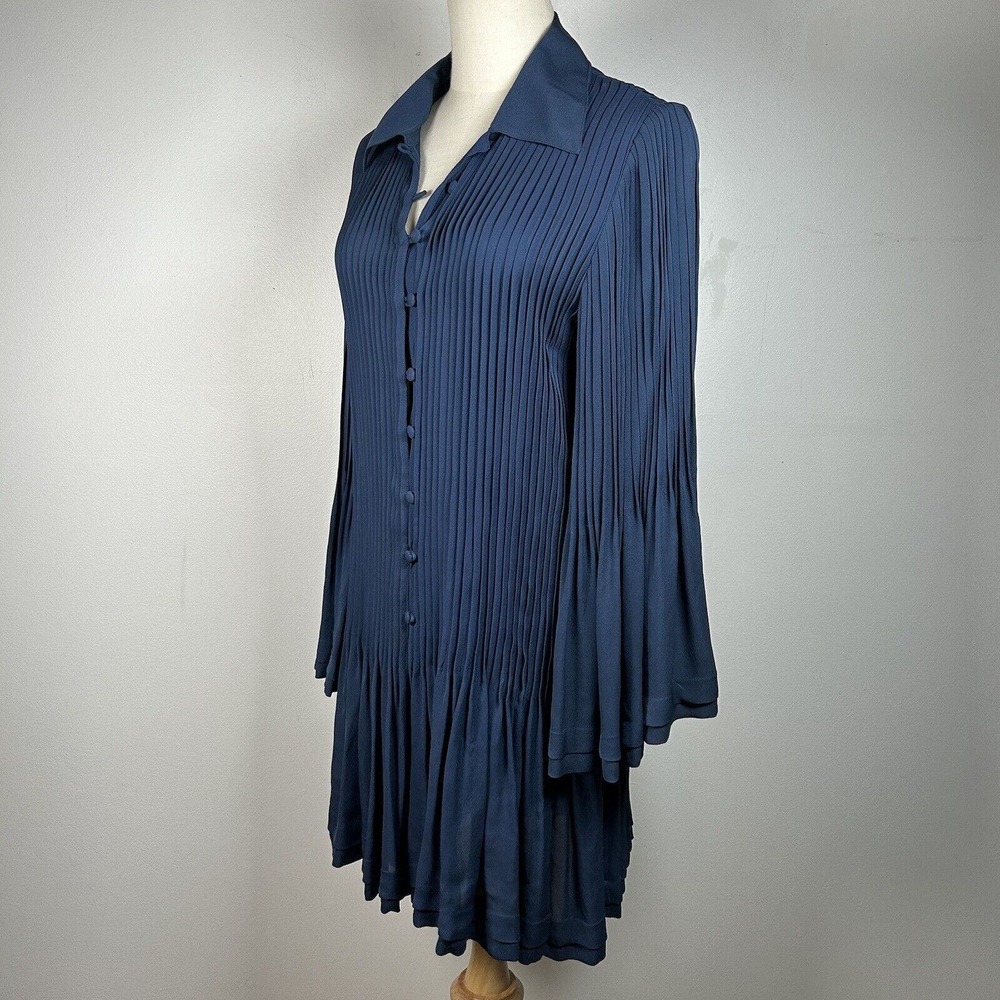 SACHIN & BABI Navy Blue Silk Pleated Long Sleeve Dress. Size 6 - Picture 2 of 9